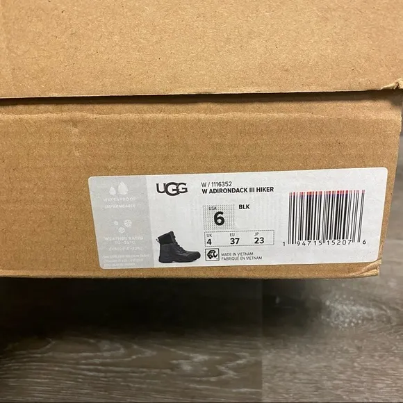UGG | Adirondack III Hiker Boots In Black Size 6 NEW In Box