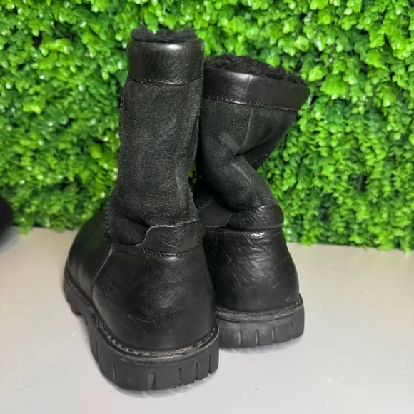 UGG Australia Men's 9 Beacon Black Leather Sheepskin Boots #5485