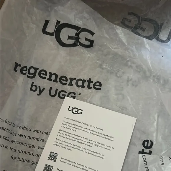 UGG Brown Leather Goldenstar