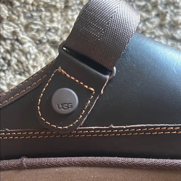 UGG Brown Leather Goldenstar