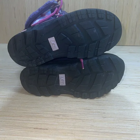 UGG Butte II Snow Duck Girls Youth  Waterproof Boots