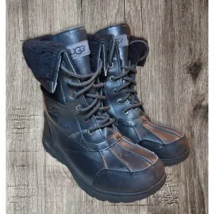 UGG Butte II waterproof winter black boots. Size 4