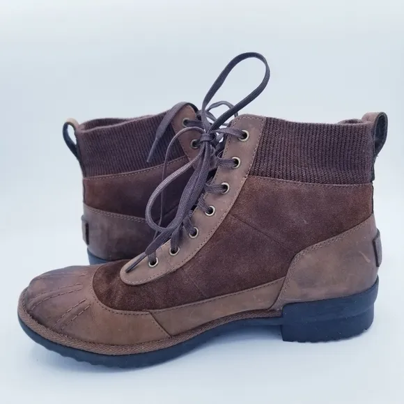 UGG Cayli Waterproof Ankle Boots - Brown - size 7.5
