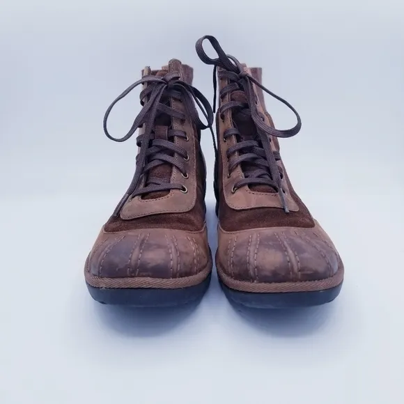 UGG Cayli Waterproof Ankle Boots - Brown - size 7.5