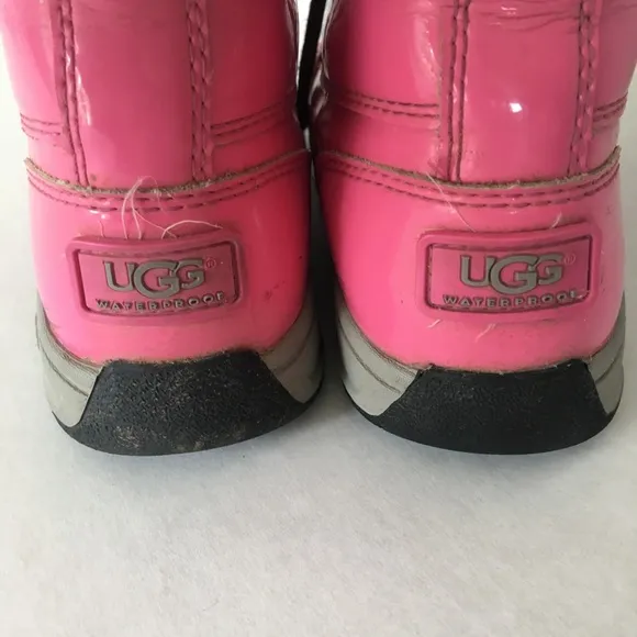 UGG K Butte II pink patent boots. Size 1 girls.
