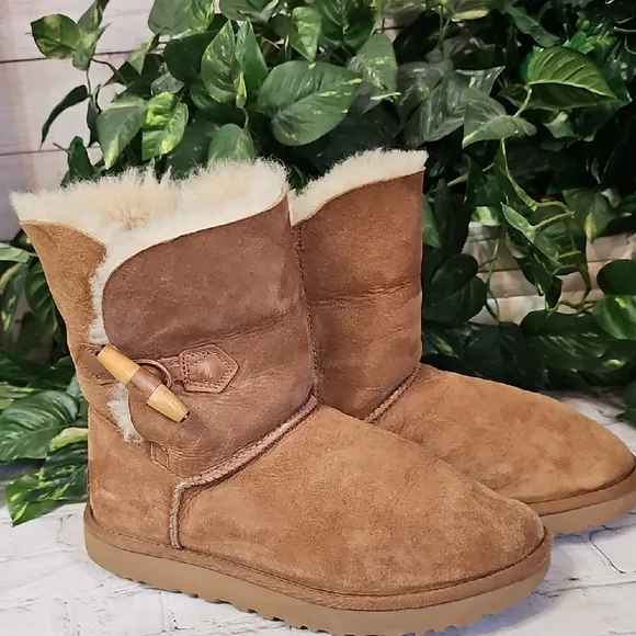 UGG Keely Waterproof Shearling Lined Boots 8