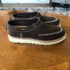 UGG Nubuck Campfire Slip on Mens shoes size 8‎
