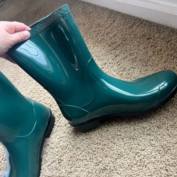 Ugg Pine Green Rubber Waterproof Fabric Lined Rain Boots Mid Calf Women SZ 10