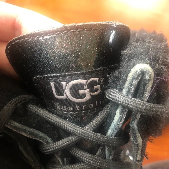 UGG waterproof snow boots shimmer black pink sz 1