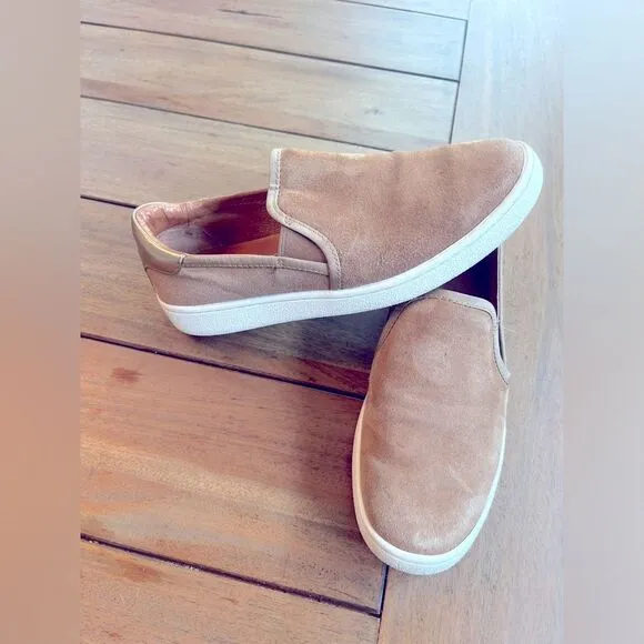 UGG Cas Double GoreSneakers | Tan Slip-On UGG Shoes; Size 7