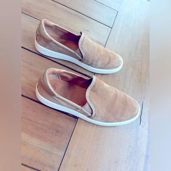 UGG Cas Double GoreSneakers | Tan Slip-On UGG Shoes; Size 7