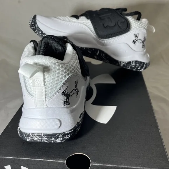 Under Armor PS Zone Basketball Shoes Youth Boys Girls 1Y NEW