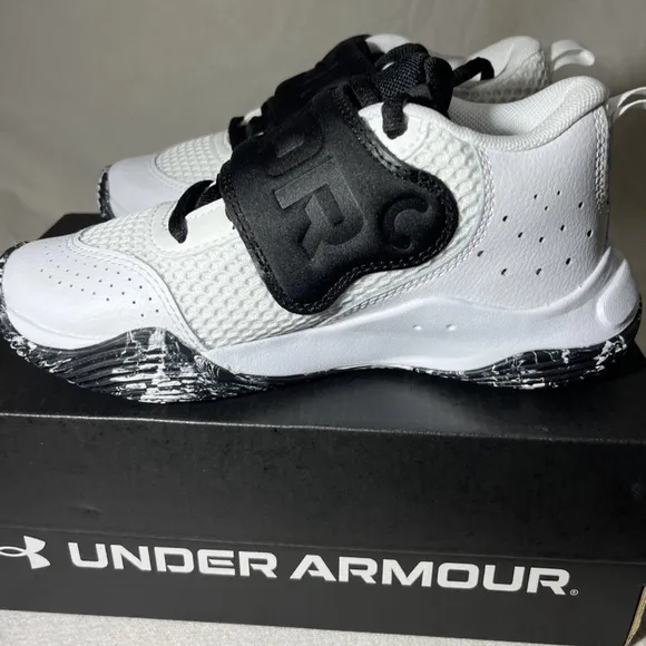Under Armor PS Zone Basketball Shoes Youth Boys Girls 1Y NEW