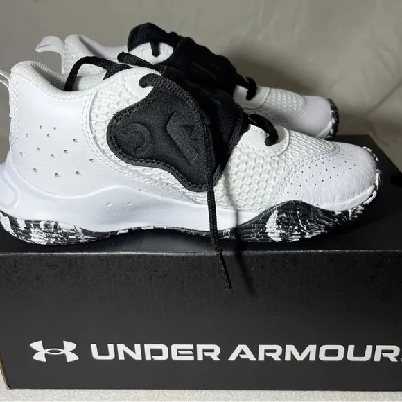 Under Armor PS Zone Basketball Shoes Youth Boys Girls 1Y NEW