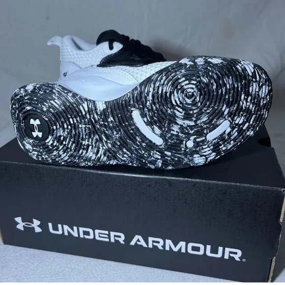 Under Armor PS Zone Basketball Shoes Youth Boys Girls 1Y NEW