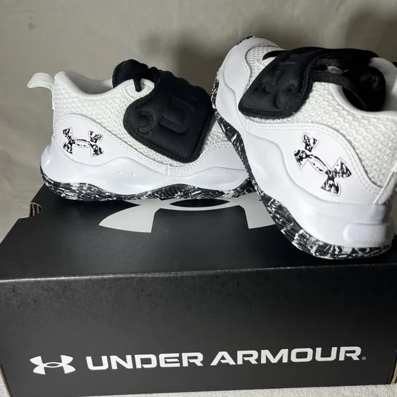 Under Armor PS Zone Basketball Shoes Youth Boys Girls 1Y NEW