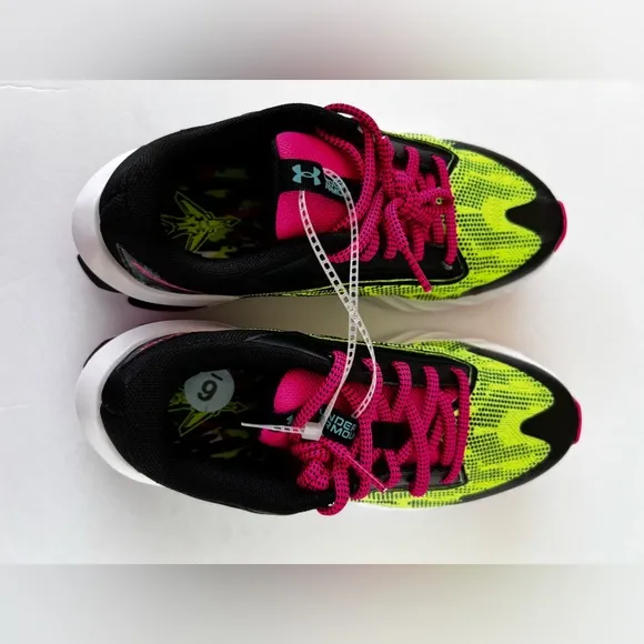 Under Armour Boys'Scramjet  Running Shoes 3024994-001 Size 6Y NEW! Multicolor