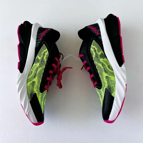 Under Armour Boys'Scramjet  Running Shoes 3024994-001 Size 6Y NEW! Multicolor