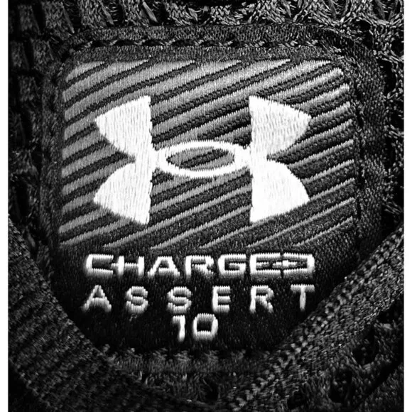 Under Armour Charged Assert 10 Black Men's Running Shoes Size 11.5