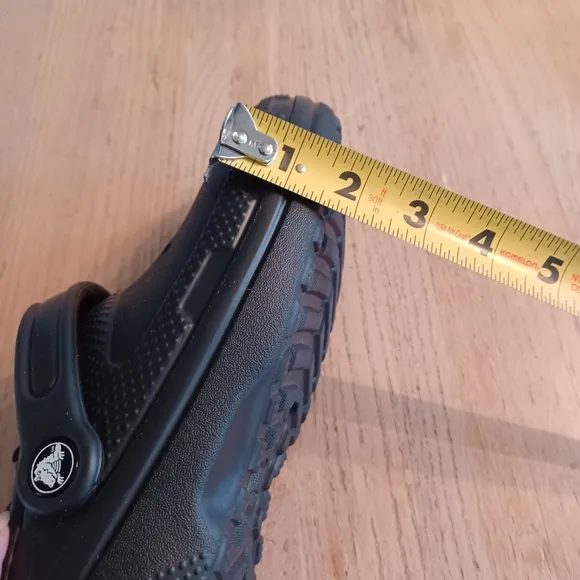 UNISEX DUAL COMFORT CLASSIC CROCS SIZE MEN'S 10 WOMENS 12