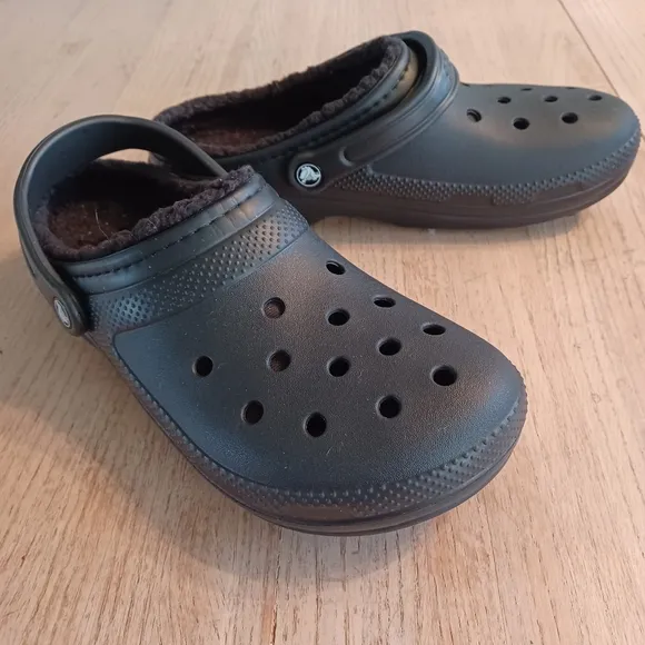 UNISEX DUAL COMFORT CLASSIC CROCS SIZE MEN'S 10 WOMENS 12