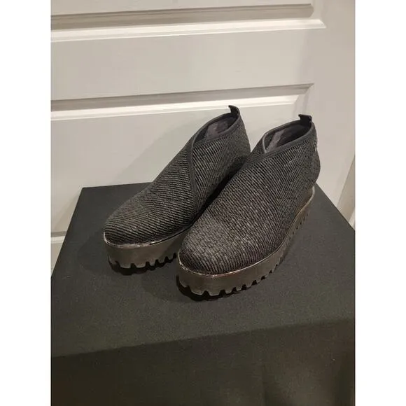 United Nude Wedge Shoes Women's Sz 7.5 Slip On Black Silver Stretch