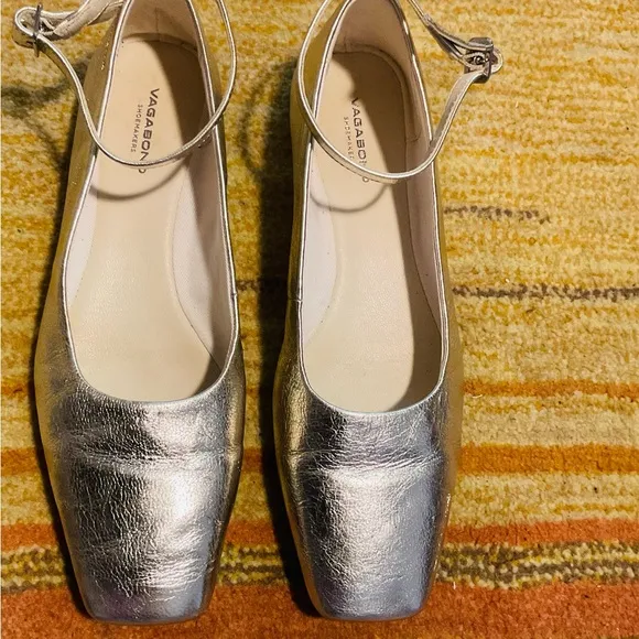 Vagabond Women's Silver Ankle Strap Shoes
