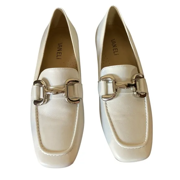 Van Eli Shoes Woman’s Size 8.5N Loafers