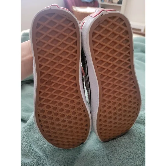 Vans Checkered Slip-On Shoes with Floral Design Embroidered Size 6 Womems Tan