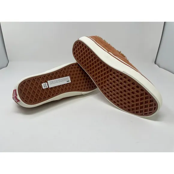 VANS Classic Slip On Suede Sherpa Shoes Mens 7 Womens 8.5 Sunburn Marshmallow