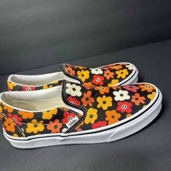 Vans Kids Floral Slip-On Shoes  size 9.5 pre owned Exellent condition.