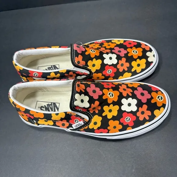 Vans Kids Floral Slip-On Shoes  size 9.5 pre owned Exellent condition.