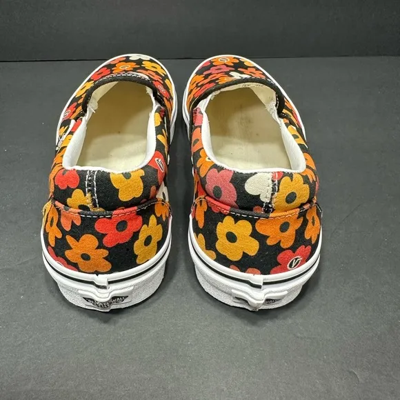 Vans Kids Floral Slip-On Shoes  size 9.5 pre owned Exellent condition.