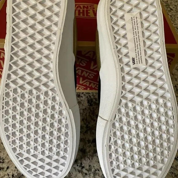 Vans Pro x Shake Junt slip on skate black/gold shoes  men size 7.5 NIB.