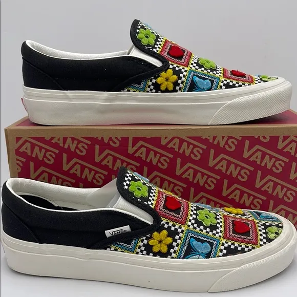 Vans WMNS Black Multicolor Classic Slip-OnCraft Multi BlackVN0A7Q58F3H Sneaker