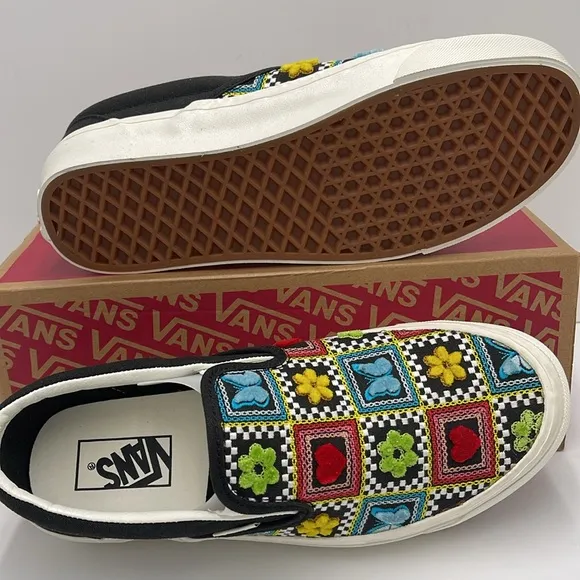 Vans WMNS Black Multicolor Classic Slip-OnCraft Multi BlackVN0A7Q58F3H Sneaker