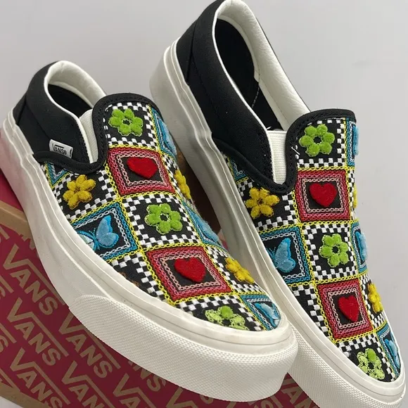 Vans WMNS Black Multicolor Classic Slip-OnCraft Multi BlackVN0A7Q58F3H Sneaker