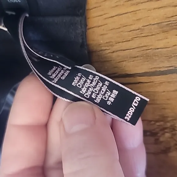 Victoria's secret very sexy strappy open cup demi bra 32 DD BLACK