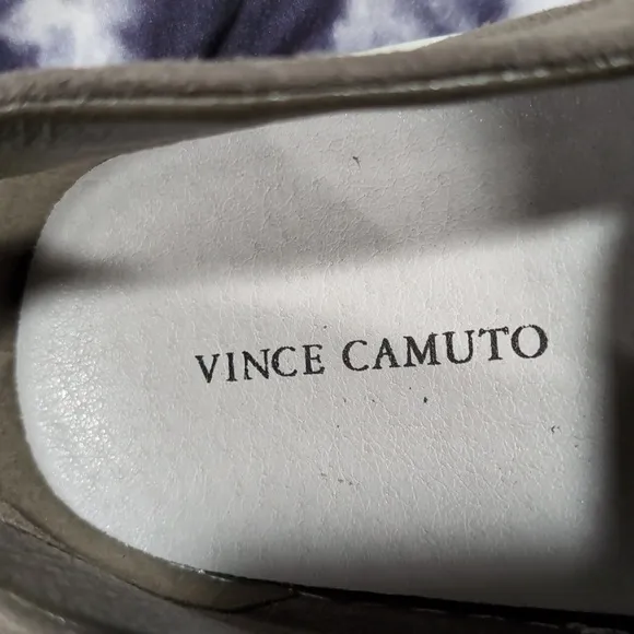 VINCE CAMUTO Men's Gray Loafers