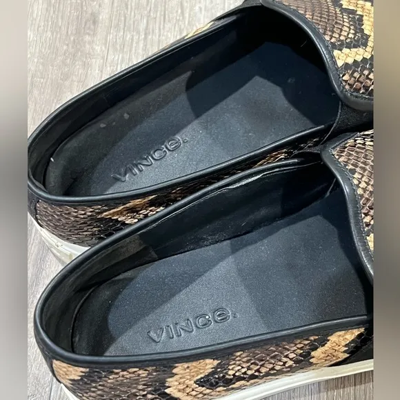 VINCE Size 7 Women’s Snakeskin Slip On Loafer Shoes