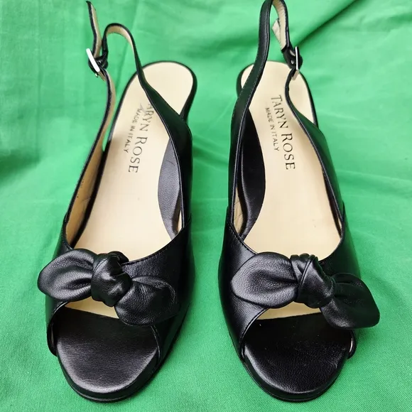 VINTAGE 2004Taryn Rose CHER-NAPPA  Black Slingback Women's Shoes BRAND NEW