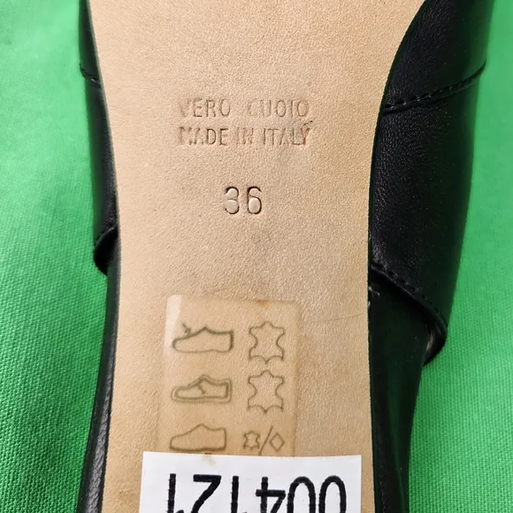 VINTAGE 2004Taryn Rose CHER-NAPPA  Black Slingback Women's Shoes BRAND NEW