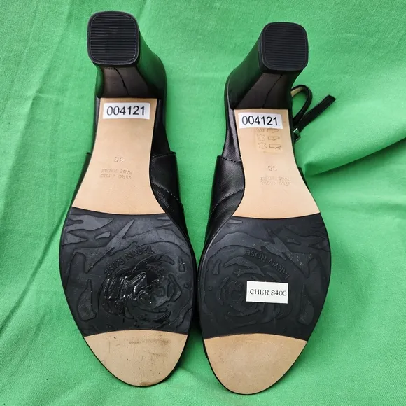 VINTAGE 2004Taryn Rose CHER-NAPPA  Black Slingback Women's Shoes BRAND NEW