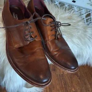 Vintage Foundry brown leather wingtip oxfords 11