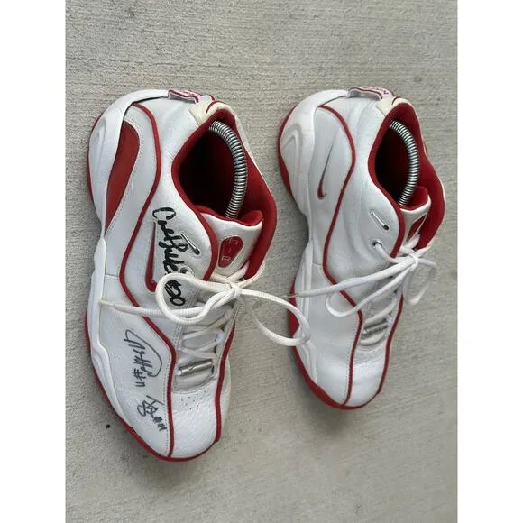 Vintage Nike Air Men's 7.6 White Red Basketball Shoes Sports Sneakers Signed Low