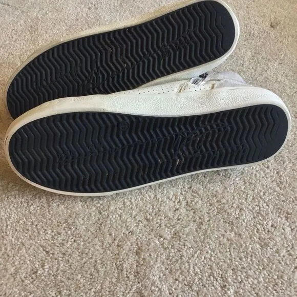 VINTAGE HAVANA Womens Lester Perforated High Slip On Sneakers- Grey and Black