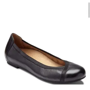 Vionic Caroll Leather Ballet Flats 7.5  slip on loafers Orthotic Arch Support
