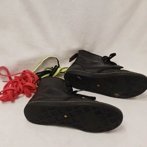VNTG Dr. Martens Black Ankle Boots Sz 6 Goth Grunge Casual AIR WAIR Punk Retro