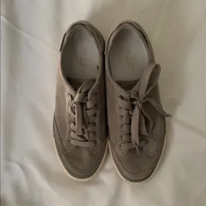 Women’s Gray Suede Casual Sneakers