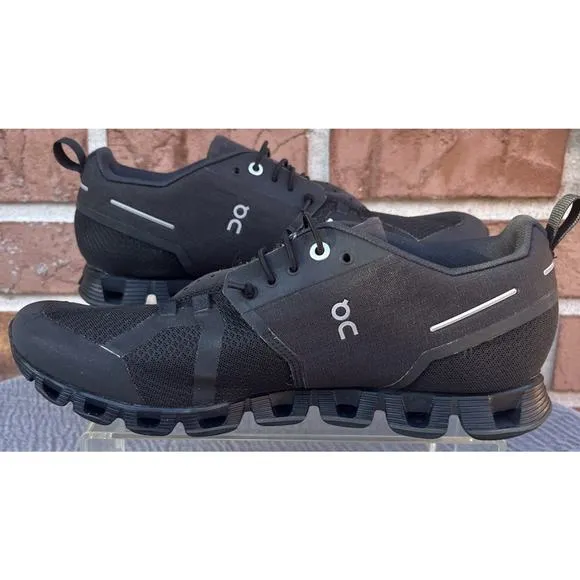 Women's OC On Clouds Black Waterproof Athletic Sneaker Size 9